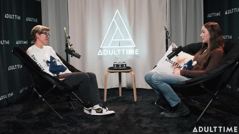 Adult Time Podcast: Hazel moore: Mặc Môn ngâm mình, diễn xuất khiêu dâm, &amp;...