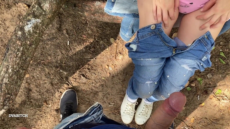 Dvabitch: Amateur-paarsex im wald