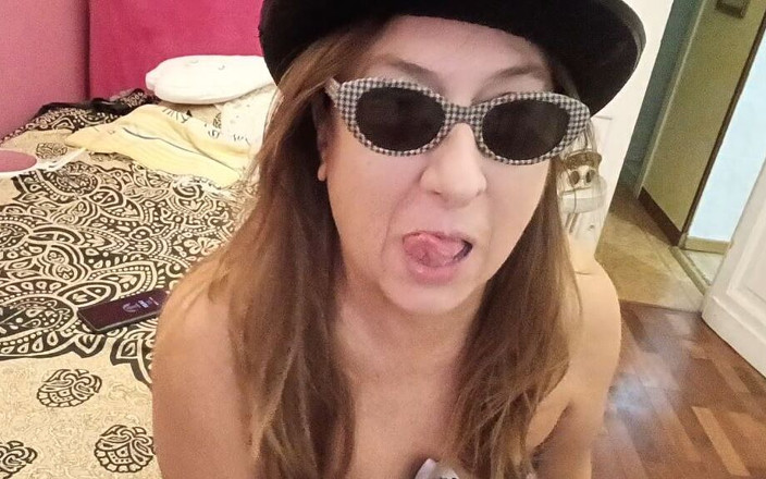 Veronica Rossi: Veronica Rossi Official - khiêu dâm và ham muốn thông cảm