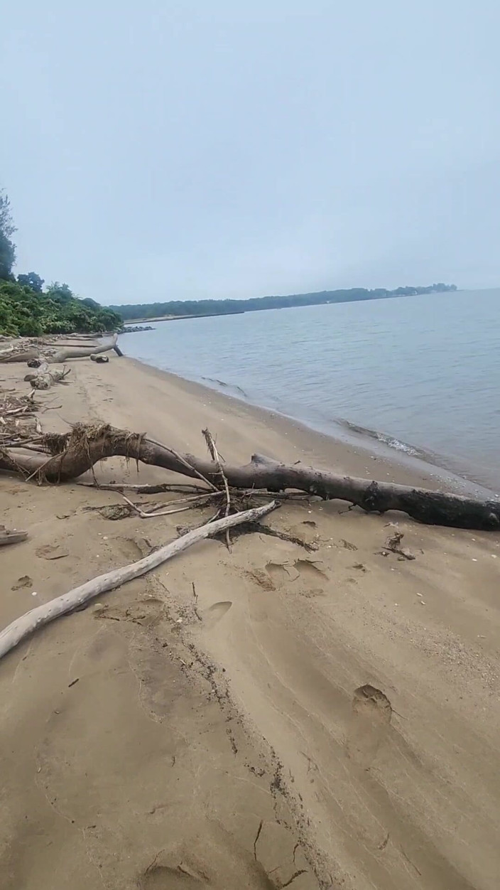 Djk31314: Kurzer Spaziergang am Strand entlang.
