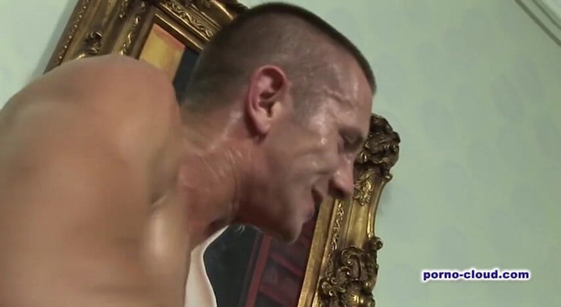 Porno Cloud: Zralý a tady mladý chlapec