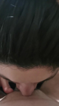Kouření deepthroat pár amatérský výstřik
