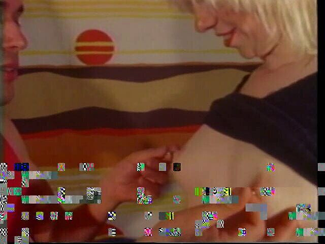 Old Good Porn: Blonda slot care suge pula își linge pizda înainte de a fi...