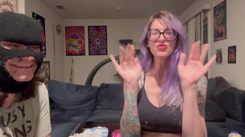 Peppermint Giantess: 67 Obryně Dlouhé prstění