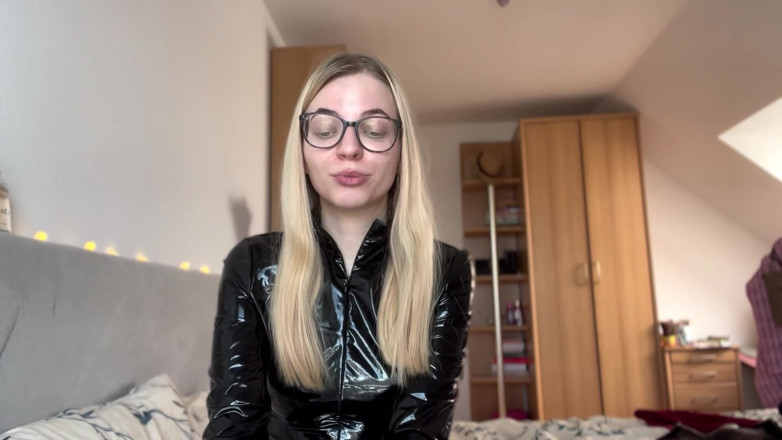 Goddess_Bella_Rae: 你对成为一个beta感到很糟糕吗？这部视频是给你的