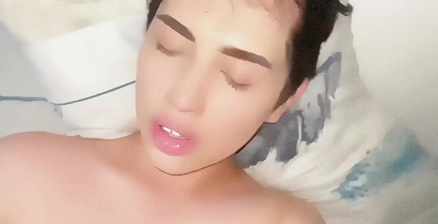 Dilan Castro: Hetero wil anale seks, neukt me hard zonder condoom en...