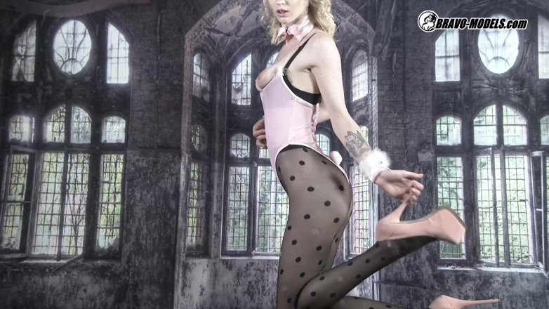 Bravo Models Media: Гарна чеська тінка порнозірка Аріела Донован