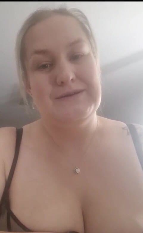 Becky Swings porn: Noaptea trecută a fost distractivă. Cu siguranță mă întorc