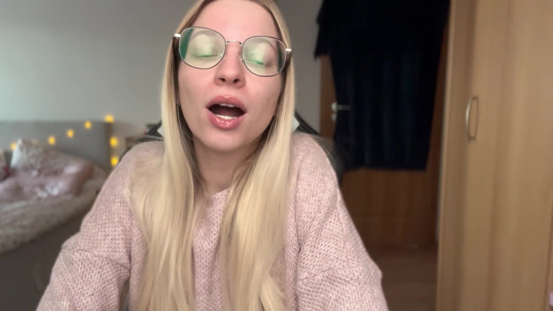 Goddess_Bella_Rae: Bin es nur ich oder bin es nur ich oder