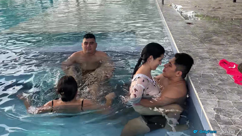 MaRaSexx: Сексуальна заміна ролей у партії