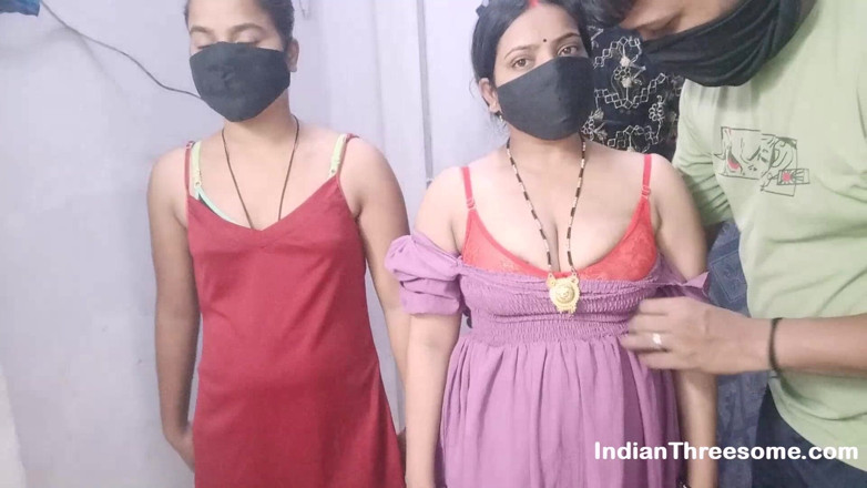 Real Indian Threesome: Rijpe Indische vrouw en man groepseks met Desi tiener babysitter