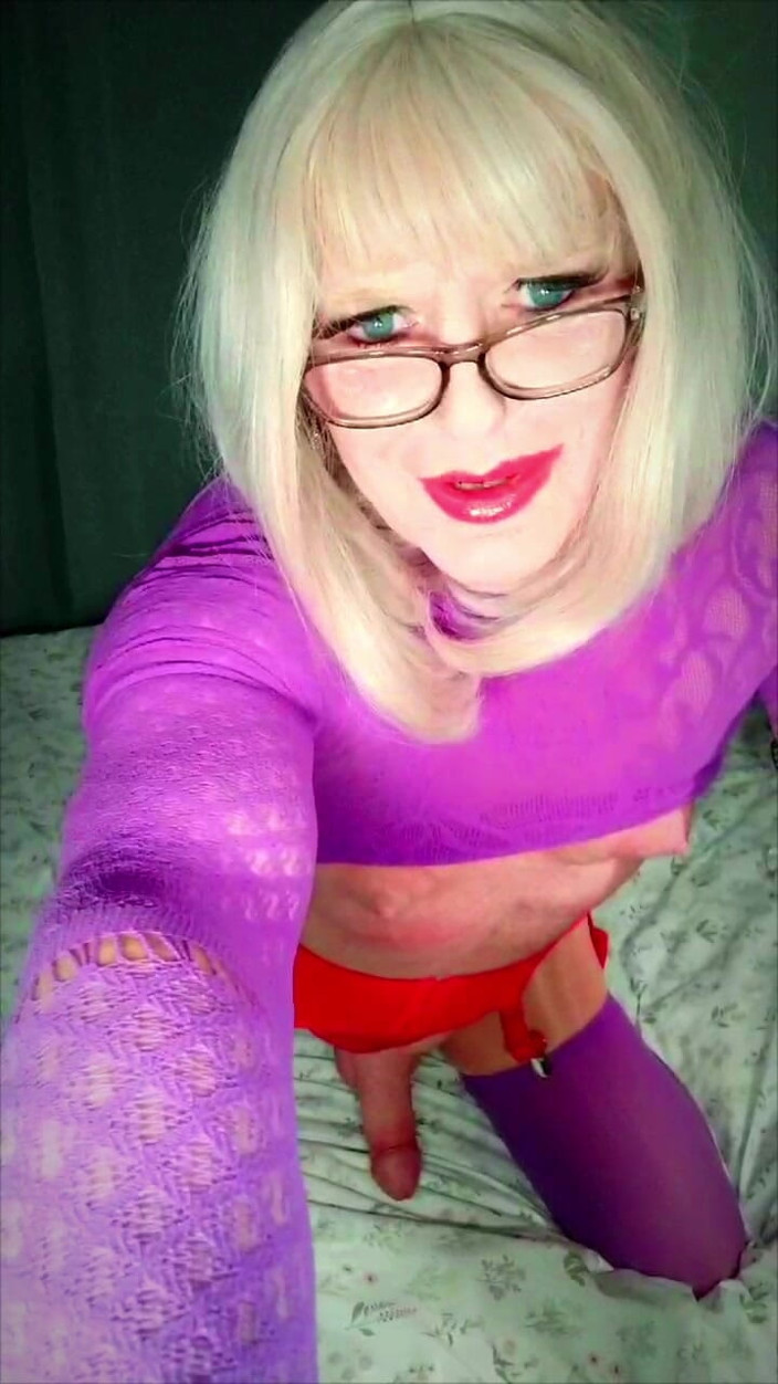 Emma Browne: Travesti en solo, grosse éjac