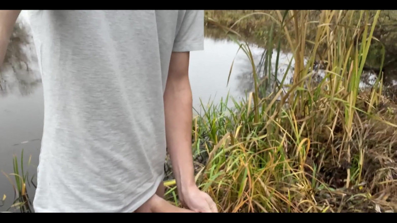 JohannWood: 当我在公共场合做的时候，我的鸡巴真的要走了