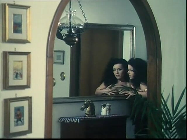 Lesbian Illusion: Harig poesje vintage lesbische seks