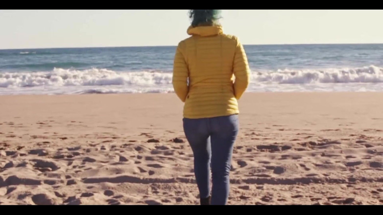 Fayah Girl: Beach Masturbation