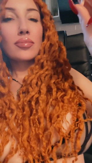 BadAssBitch: Ajoelhe-se e inspire minha fumaça, perdedor
