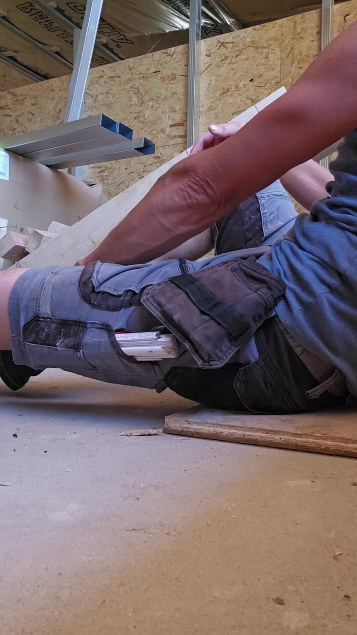 Chris_snoopy_91: Une journée torride sur le chantier, partie 5/9, pause-café
