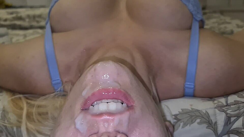 CherryDream: Kongkek dalam mulut, deepthroat, pancutan di muka