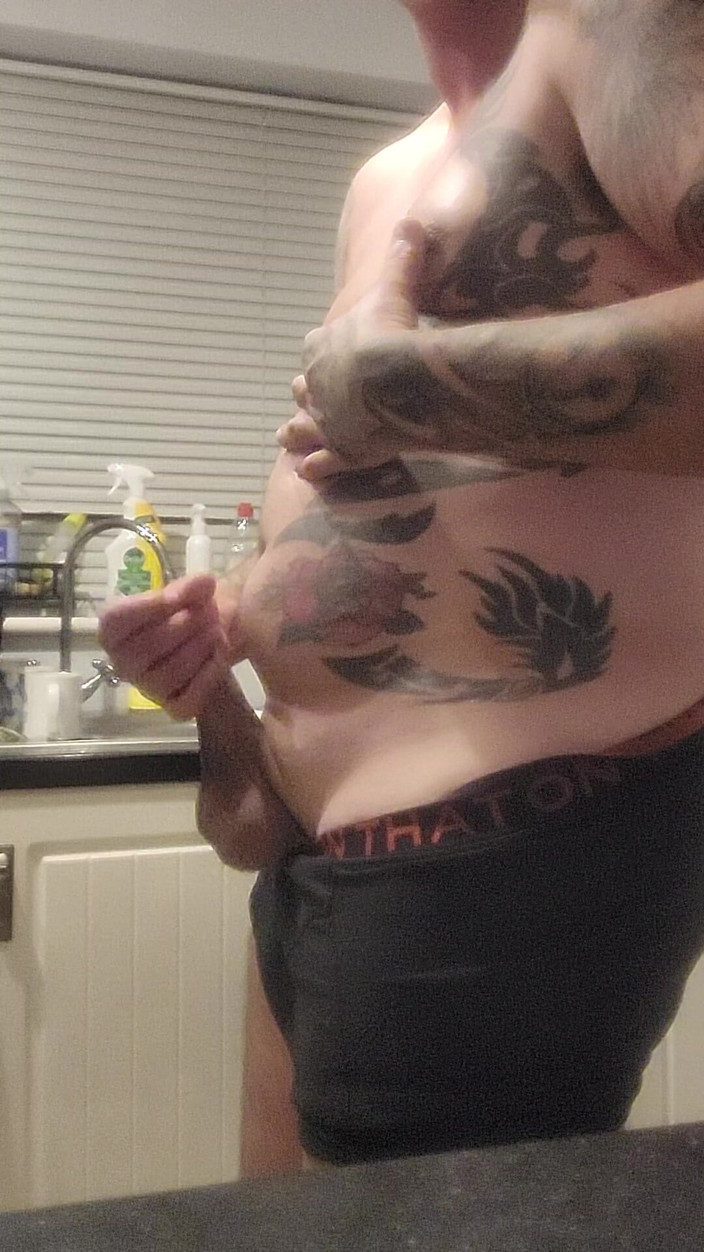 Garywhore: Ekelhaftes pissespiel in den kätzchen