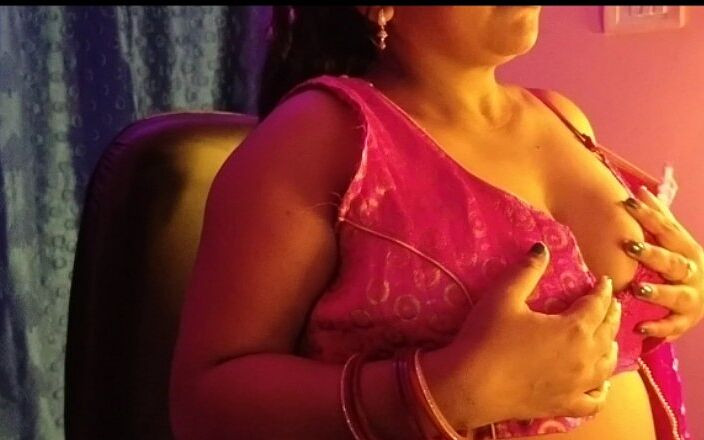 HotGirl21: Desi-meisje raakt opgewonden in seks.