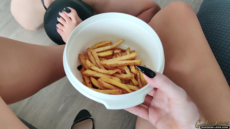 Goddess Lena: Obrzydliwe menu Alla Lena