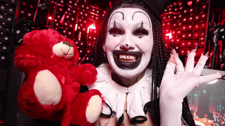 Darcy Diamond: Inked Motel 6.66: Alt the Klown