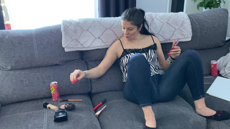 Panfil corina: Getting Ready for Work and Farting