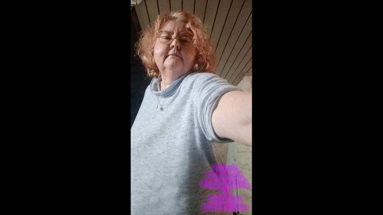 BBW nurse Vicki adventures with friends: Медсестра-девица Tinkles связана клейкой лентой и