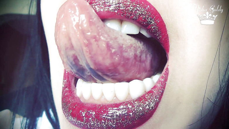 Goddess Misha Goldy: Inspirez mes expirements et adorez mes lèvres