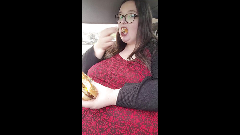SSBBWLadyBrads: Я обожаю заполнять этот живот BK
