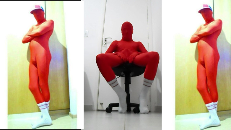 naru zentai: Zentai roșu pe scaun