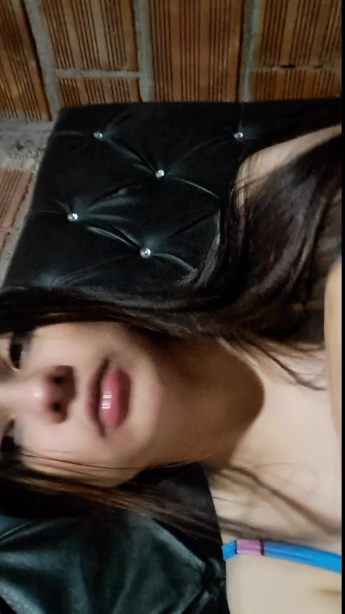 Yulieth Gomez: India Muestra Las Tetas Y Su Rico Coño