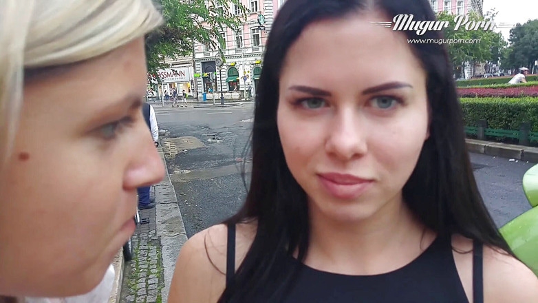 Mugur's World: Gina Gerson y Cassie Fire en el backstage
