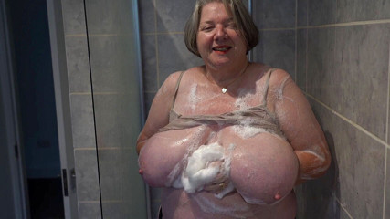 Chris44G: Chris44g - diversión durante la ducha