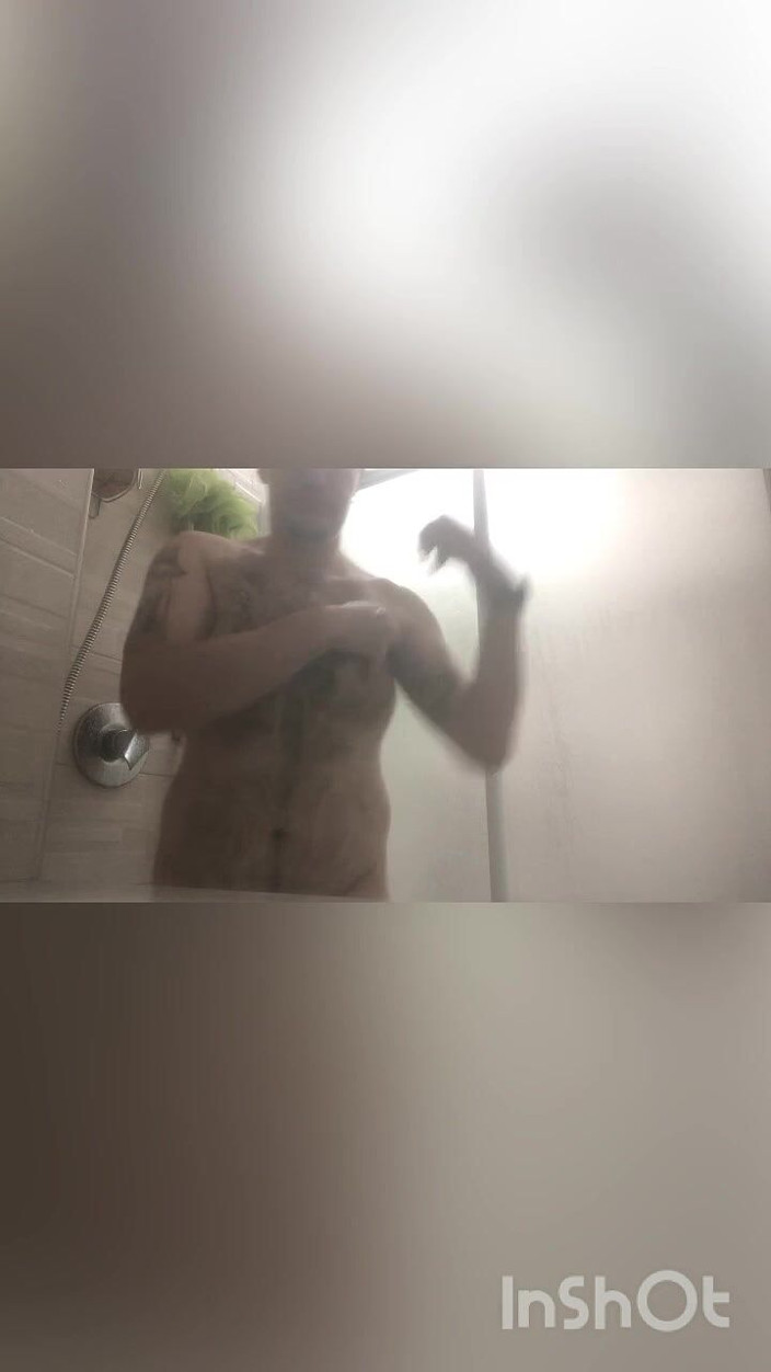 Federico Fava: Chico arriba toma una ducha y luego