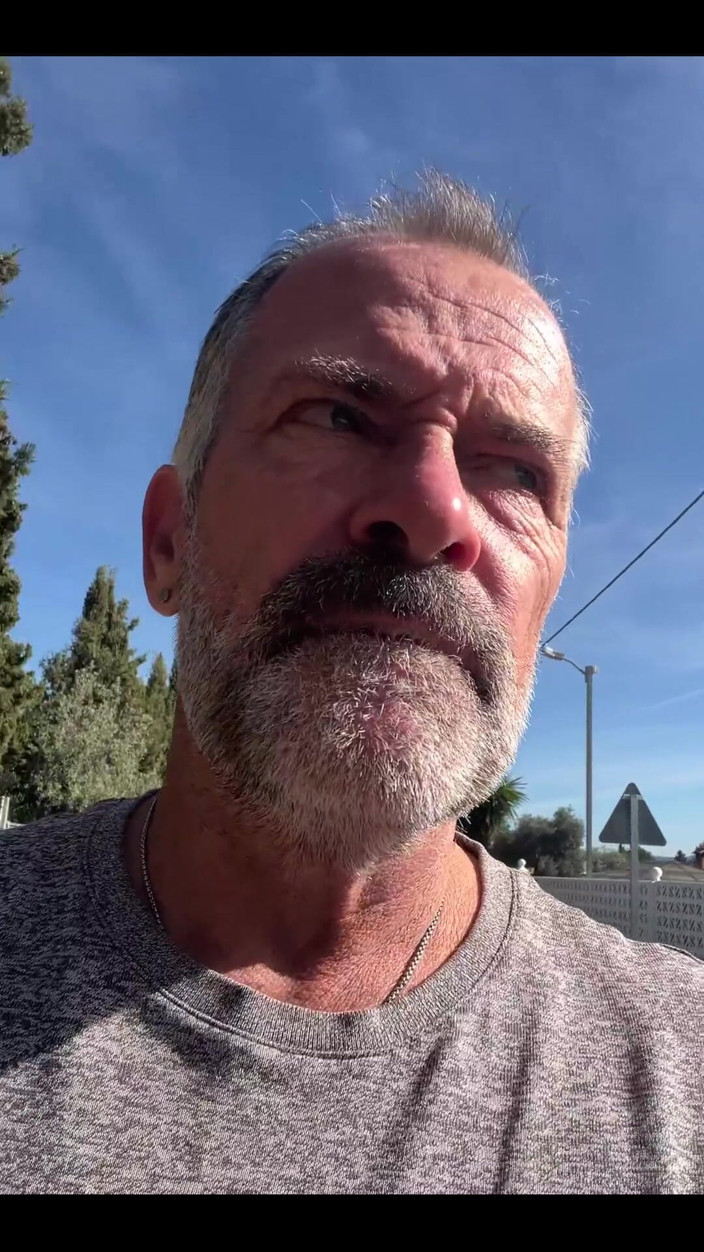 Daddybearvlc: Sâmbătă fericită mahmur