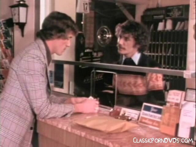 Classic Porn DVDs: 大きなコッククソハードタイトブルネット