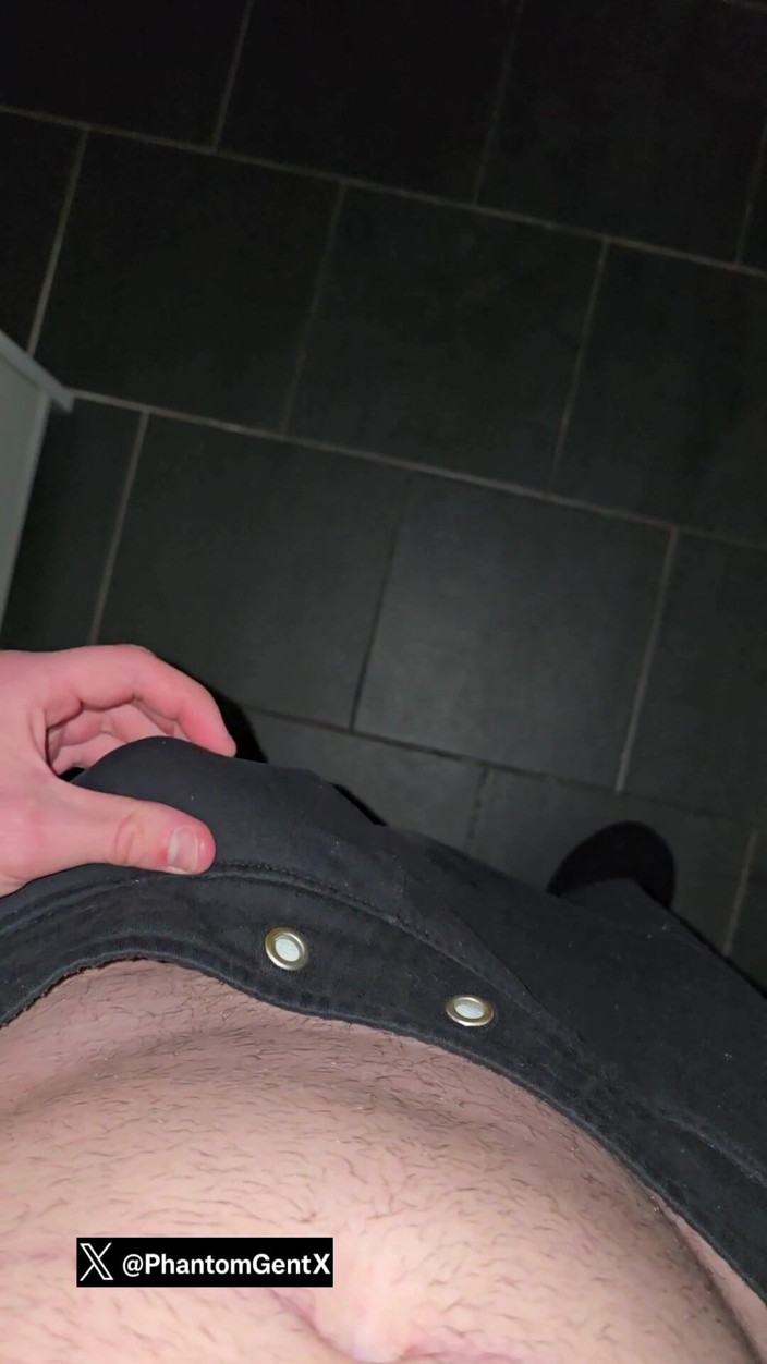 PhantomGentX: Ma bite est dure ! POV avec gémissements intenses