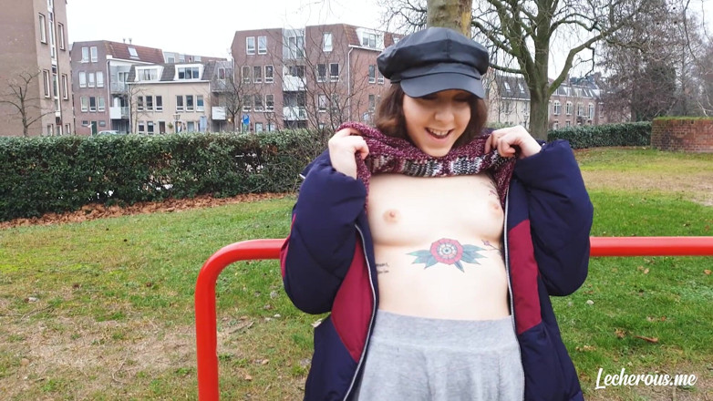 Lecherous: Clémentine s'amuse dans le parc