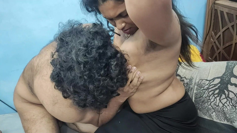 Vaishnavysharunraj: Romansa saree - long lip lock dan dientot habis-habisan sama pasangan...