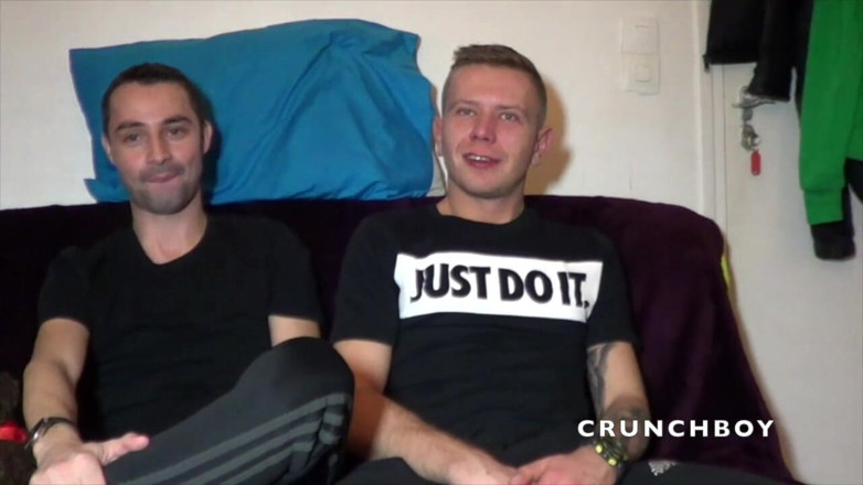 BAREBACK AND CREAMPIE CLUB: Kosmin follada a pelo por Oscar Wood