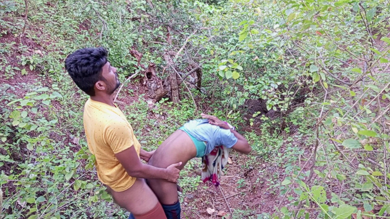 Indian Hijraji: Shemale India - Pooja dan abang tiri Pooja Kedua-duanya pergi ke...