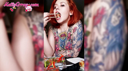 Katty Grray: Encantadora nena de grandes tetas come sushi desnudo - soft erotica