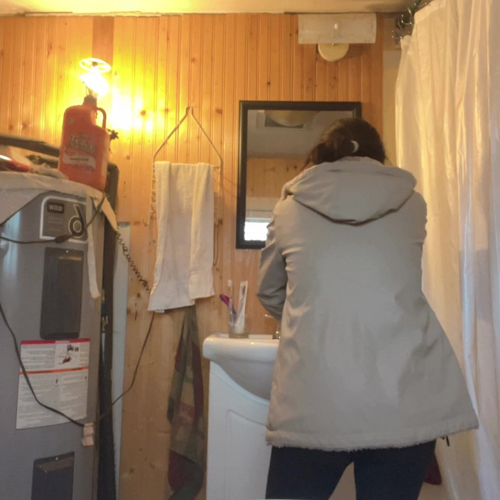 sweethanajapanese: Lagar mat i köket Sedan kan fittan inte vänta Gå...