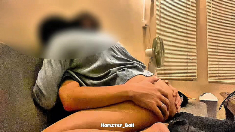 Hamster_Ball: MILF! Amatoare musulmană asiatică încearcă pula mare a șefului ei