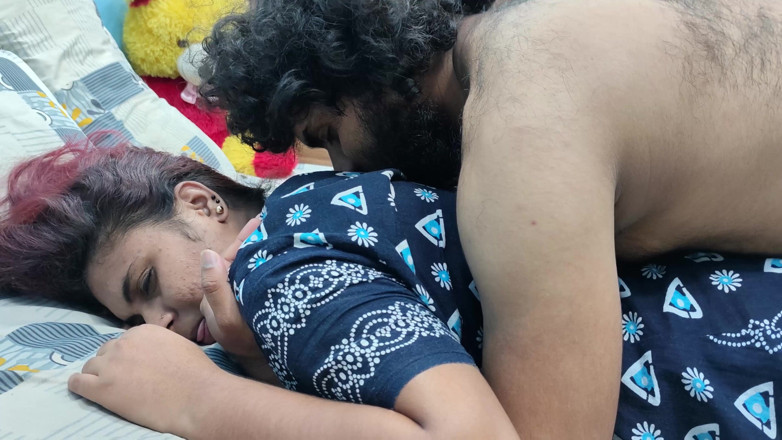 Vaigavarun45: Malayali par het röv slickar romantik
