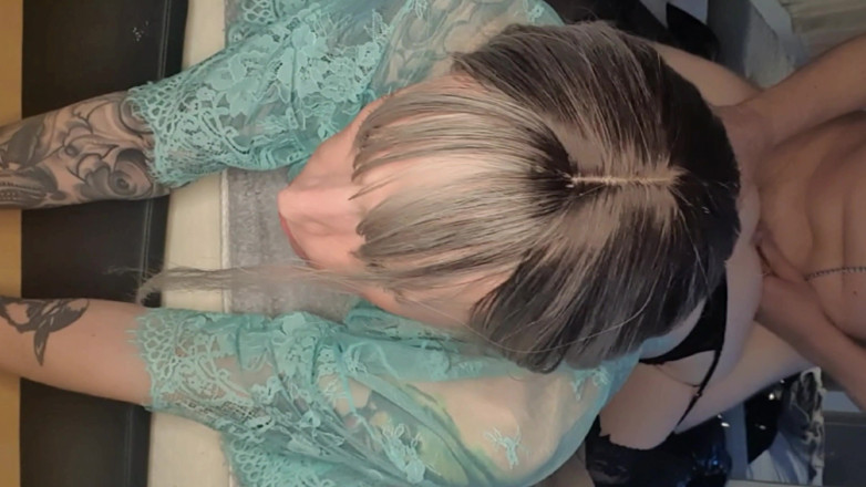 Skinnyminxx_xd: 爸爸像对待一个好小婊子一样对待我