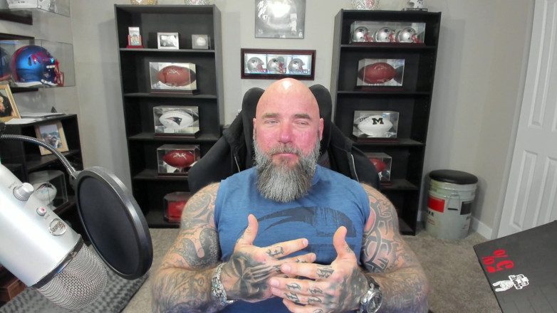 Raw and Uncensored with Masculine Jason: Zvažte to, než začnete s kulturistou