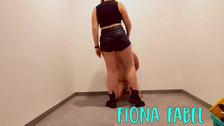 FionaFabel: Memberkati budakku dengan pemujaan memek