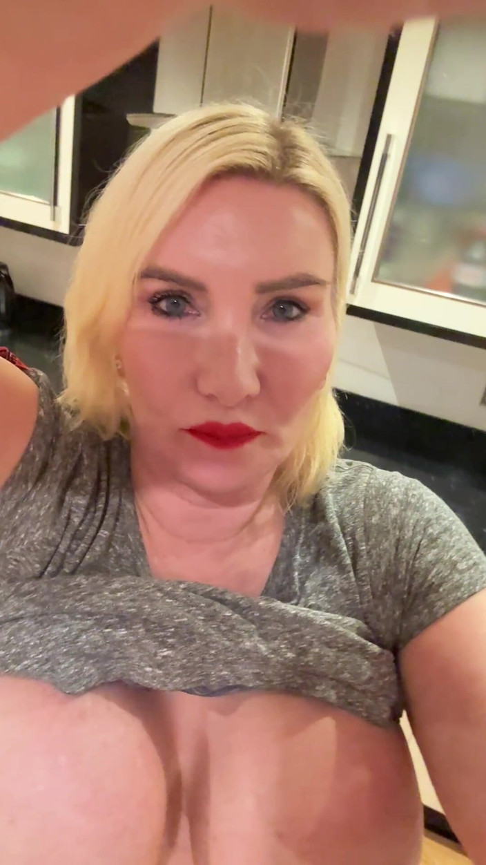 Sophie James: Kıllı, pembe mi tıraşlı mı? - Görünüşüme sen karar ver